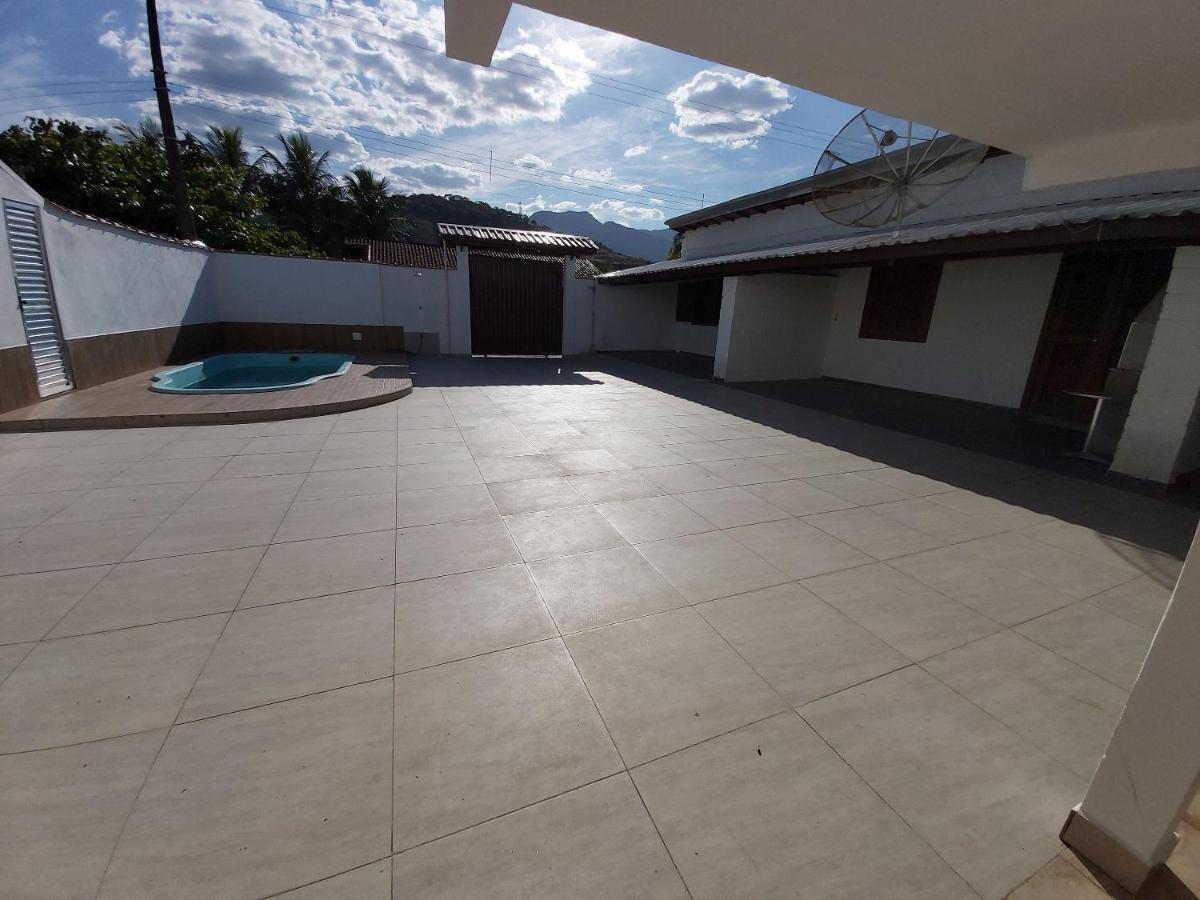 הוילה אובטובה 0006.03 - Maranduba - Chale - 1 Dorm - 5 Pess - 3 Quadras Do Mar - Piscina Coletiva - Wifi מראה חיצוני תמונה