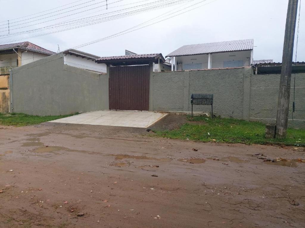 הוילה אובטובה 0006.03 - Maranduba - Chale - 1 Dorm - 5 Pess - 3 Quadras Do Mar - Piscina Coletiva - Wifi מראה חיצוני תמונה